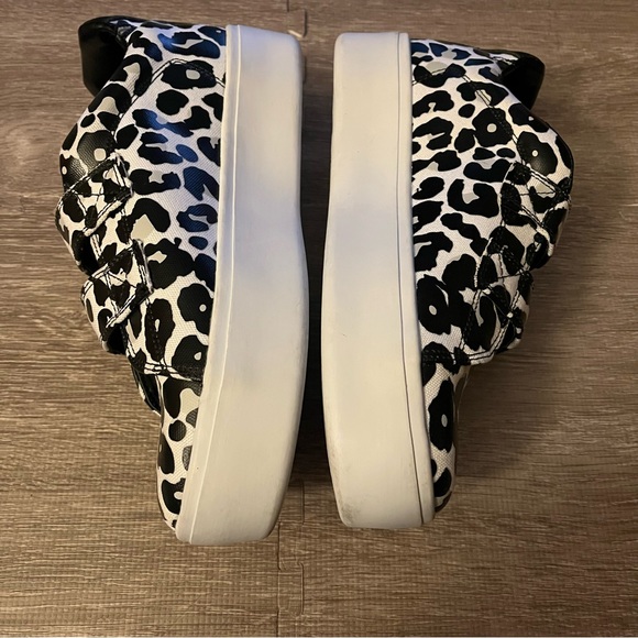 GOATS Sneakers THE 305 W PLATFORM
PRINTED CANVAS Sz 8.5 - Picture 2 of 7